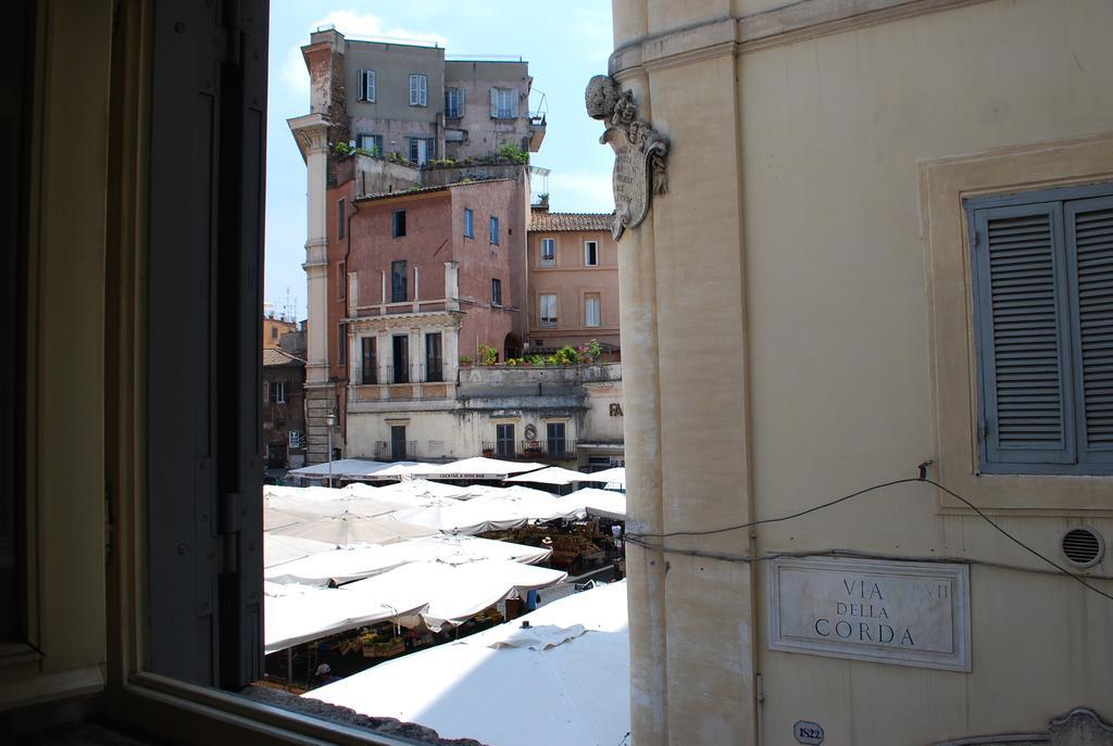 Appartamento Piazza Farnese Roma Camera foto